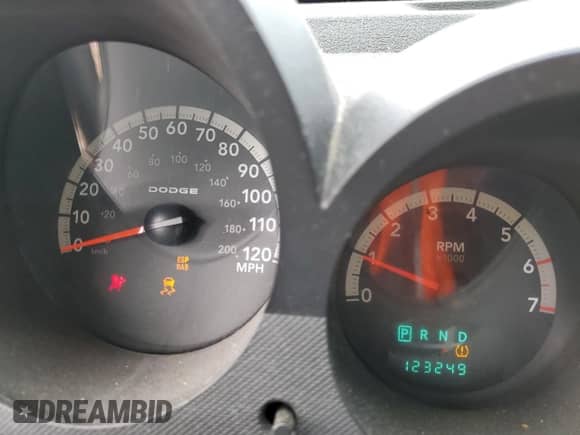 2007 Dodge Nitro SXT с VIN 1D8GU28K27W601732, выставлен на аукционе Copart как лот 72654904 с пробегом 123 249 миль миль и Списание • Salvage title. История ставок и продаж доступна на DreamBid. Изображение 9.