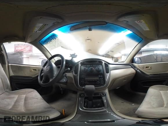 ✅ 2003 Toyota Highlander • VIN: JTEGF21A230098481 • Lot: 43764205. Wystawiony na IAAI z przebiegiem 200 790 mil. Bezpłatny archiwum sprzedaży aukcyjnych z USA i szczegółowy raport historii pojazdu na DreamBid. Zdjęcie 18.