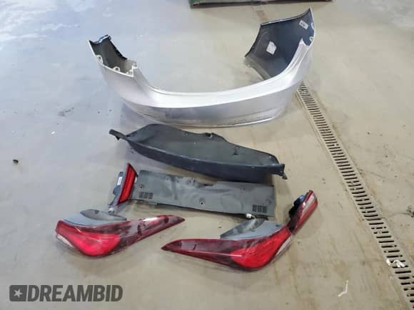 2015 Hyundai Elantra Limited with VIN 5NPDH4AE7FH637586, listed as a Copart auction lot 82526375 with 102,538 mi miles and Salvage title. Bid and sale history available at DreamBid. Image 12.