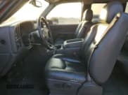 ✅ 2004 GMC Sierra 1500 • VIN: 1GTJC39154E209557 • Lot: 83349954. Wystawiony na Copart z przebiegiem 91 855 mil. Bezpłatny archiwum sprzedaży aukcyjnych z USA i szczegółowy raport historii pojazdu na DreamBid. Zdjęcie 7.