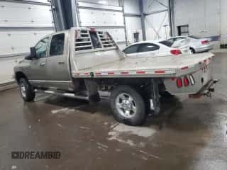 2008 Dodge 3500 SLT z VIN 3D7MX38A98G142243, wystawiony jako Copart lot #85852834 z przebiegiem 256 794 mil mil oraz Szkoda całkowita • Salvage title. Historia ofert i sprzedaży dostępna na DreamBid. Obrazek 2.