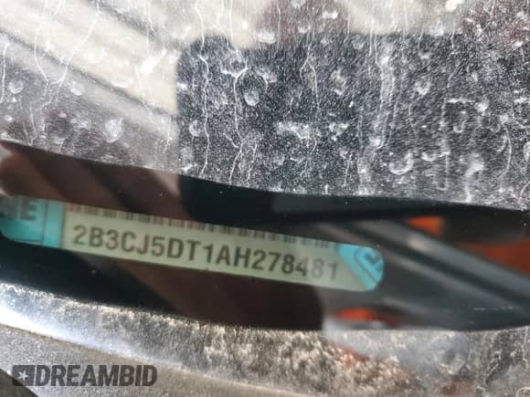 2010 Dodge Challenger R/T Classic z VIN 2B3CJ5DT1AH278481, wystawiony jako Copart lot #84398475 z przebiegiem 139 697 mil mil oraz Szkoda całkowita • Salvage title. Historia ofert i sprzedaży dostępna na DreamBid. Obrazek 13.