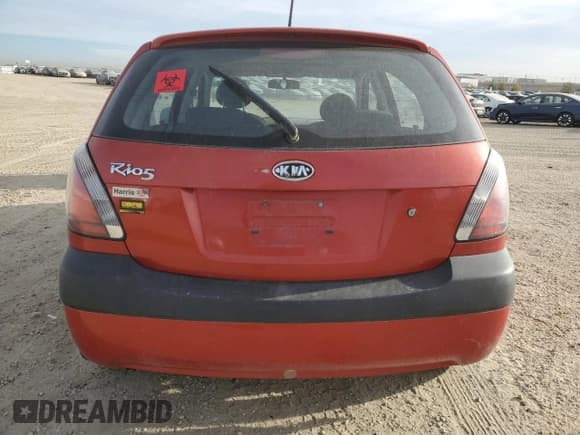 ✅ 2007 Kia Rio SX • VIN: KNADE163276293916 • Лот: 81728705. Опубликован ранее на Copart с пробегом Не указан. Бесплатный доступ к архиву аукционных продаж из США и подробный отчёт об истории автомобиля на DreamBid. Изображение 6.