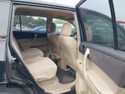 ✅ 2008 Toyota Highlander • VIN: JTEDS41AX82012999 • Lot: 43333989. Listed on IAAI with 257,565 mi. Free auction sales archive from the USA and detailed vehicle history report at DreamBid. Image 8.