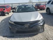 ✅ 2019 Toyota Camry SE • VIN: 4T1B11HK5KU232649 • Лот: 92537745. Опубликован ранее на Copart с пробегом 102 359 миль. Бесплатный доступ к архиву аукционных продаж из США и подробный отчёт об истории автомобиля на DreamBid. Изображение 5.