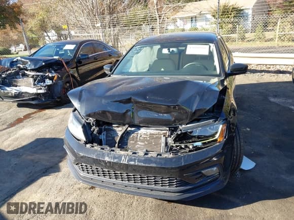 ✅ 2018 Volkswagen Jetta SE • VIN: 3VWDB7AJ2JM211529 • Lot: 43686886. Listed on IAAI with 83,249 mi. Free auction sales archive from the USA and detailed vehicle history report at DreamBid. Image 12.