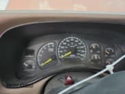 ✅ 2001 Chevrolet Silverado 2500HD LS • VIN: 1GCHK29G21E266441 • Лот: 81143835. Опубликован ранее на Copart с пробегом Не указан. Бесплатный доступ к архиву аукционных продаж из США и подробный отчёт об истории автомобиля на DreamBid. Изображение 9.