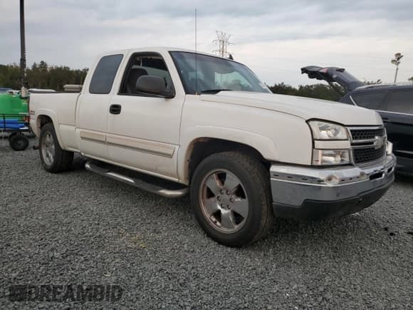 ✅ 2006 Chevrolet Silverado 1500 LT1 • VIN: 1GCEK19B06Z106687 • Лот: 76474074. Опубликован ранее на Copart с пробегом 219 203 миль. Бесплатный доступ к архиву аукционных продаж из США и подробный отчёт об истории автомобиля на DreamBid. Изображение 4.