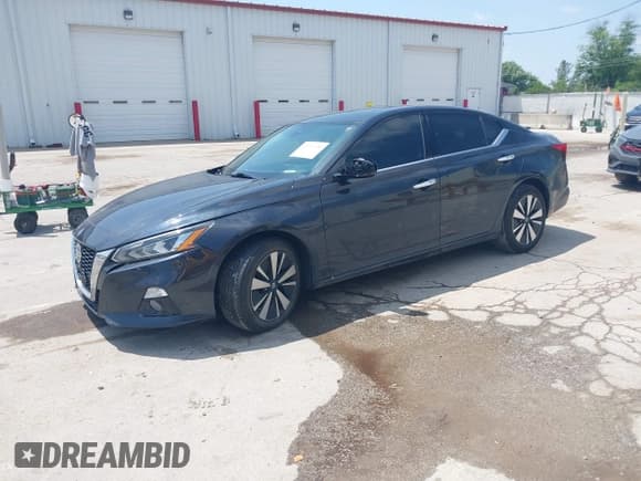 ✅ 2020 Nissan Altima SL • VIN: 1N4BL4EW2LN308403 • Lot: 42553330. Wystawiony na IAAI z przebiegiem 98 640 mil. Bezpłatny archiwum sprzedaży aukcyjnych z USA i szczegółowy raport historii pojazdu na DreamBid. Zdjęcie 18.