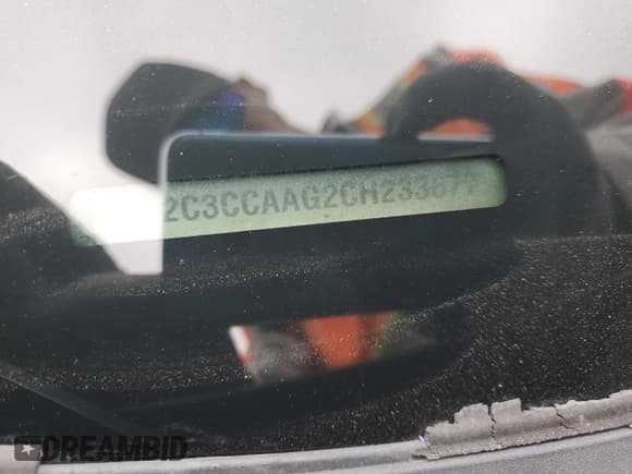 ✅ 2012 Chrysler 300 • VIN: 2C3CCAAG2CH233677 • Лот: 87468705. Опубликован ранее на Copart с пробегом 146 466 миль. Бесплатный доступ к архиву аукционных продаж из США и подробный отчёт об истории автомобиля на DreamBid. Изображение 13.