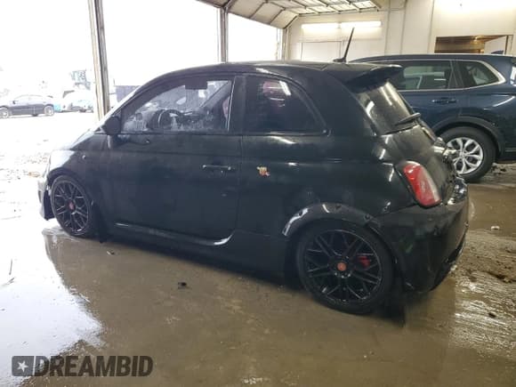 ✅ 2013 FIAT 500 Abarth • VIN: 3C3CFFFH9DT664970 • Лот: 84059114. Опубликован ранее на Copart с пробегом 121 312 миль. Бесплатный доступ к архиву аукционных продаж из США и подробный отчёт об истории автомобиля на DreamBid. Изображение 2.