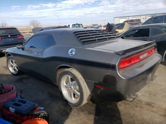 ✅ 2009 Dodge Challenger R/T • VIN: 2B3LJ54T49H579922 • Lot: 85990124. Wystawiony na Copart z przebiegiem 137 613 mil. Bezpłatny archiwum sprzedaży aukcyjnych z USA i szczegółowy raport historii pojazdu na DreamBid. Zdjęcie 2.