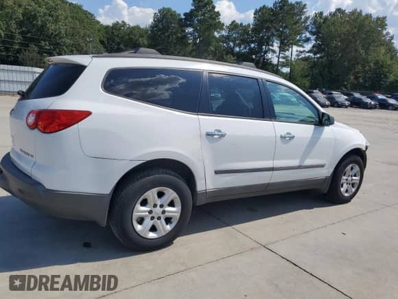 2009 Chevrolet Traverse LS with VIN 1GNER13D19S181120, listed as a Copart auction lot 80111815 with 126,393 mi miles and Salvage title. Bid and sale history available at DreamBid. Image 3.