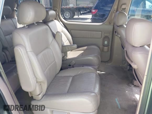 ✅ 1998 Toyota Sienna LE • VIN: 4T3ZF13C8WU033706 • Lot: 42471688. Listed on IAAI with 187,774 mi. Free auction sales archive from the USA and detailed vehicle history report at DreamBid. Image 8.