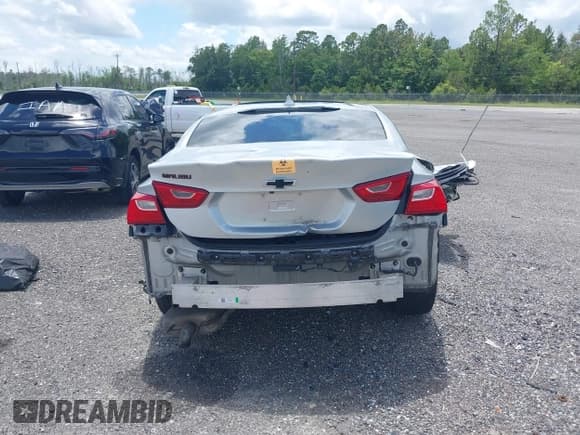 ✅ 2018 Chevrolet Malibu LT • VIN: 1G1ZD5ST7JF202311 • Lot: 42256463. Listed on IAAI with Not provided. Free auction sales archive from the USA and detailed vehicle history report at DreamBid. Image 16.