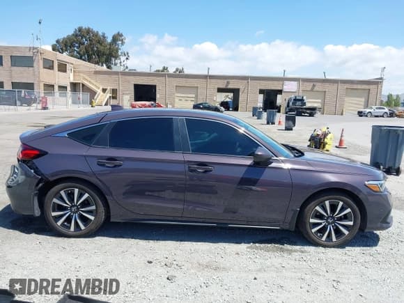 ✅ 2022 Honda Civic EX-L • VIN: 19XFL1H72NE020936 • Lot: 42141330. Listed on IAAI with 15,254 mi. Free auction sales archive from the USA and detailed vehicle history report at DreamBid. Image 13.