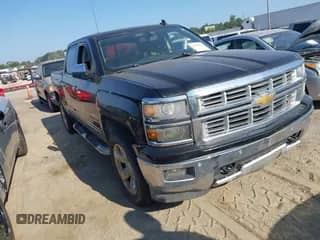 2015 Chevrolet Silverado 1500 LTZ z VIN 3GCUKSEC1FG286987, wystawiony jako IAAI lot #42817970 z przebiegiem 239 590 mil mil oraz . Historia ofert i sprzedaży dostępna na DreamBid. Obrazek 1.