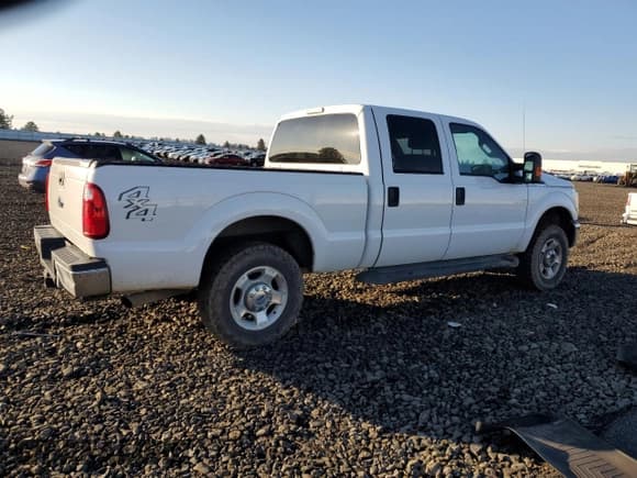✅ 2015 Ford F-250 XLT • VIN: 1FT7W2B68FEA60663 • Лот: 93318685. Опубликован ранее на Copart с пробегом 148 488 миль. Бесплатный доступ к архиву аукционных продаж из США и подробный отчёт об истории автомобиля на DreamBid. Изображение 3.