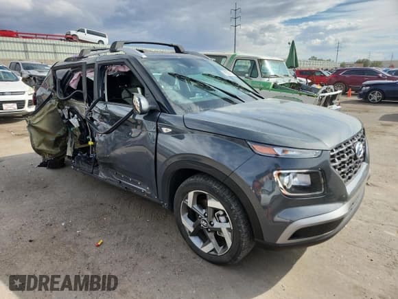 ✅ 2024 Hyundai Venue SEL • VIN: KMHRC8A37RU309584 • Lot: 85526115. Listed on Copart with 14,643 mi. Free auction sales archive from the USA and detailed vehicle history report at DreamBid. Image 4.