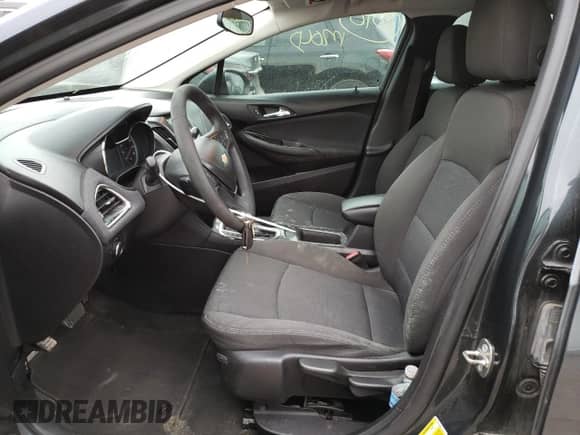 2017 Chevrolet Cruze LT z VIN 1G1BE5SM6H7253214, wystawiony jako Copart lot #71319792 z przebiegiem 113 298 mil mil oraz . Historia ofert i sprzedaży dostępna na DreamBid. Obrazek 7.