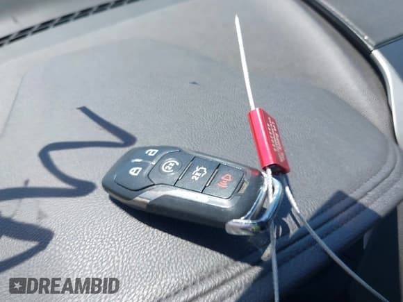 ✅ 2013 Lincoln MKZ • VIN: 3LN6L2JK2DR800880 • Lot: 42407838. Listed on IAAI with 126,484 mi. Free auction sales archive from the USA and detailed vehicle history report at DreamBid. Image 11.