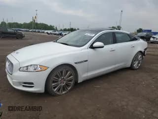 ✅ 2014 Jaguar XJ Portfolio • VIN: SAJWJ2GD3E8V64988 • Лот: 55375034. Опубликован ранее на Copart с пробегом Не указан. Бесплатный доступ к архиву аукционных продаж из США и подробный отчёт об истории автомобиля на DreamBid. Изображение 1.