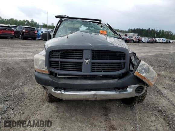 ✅ 2006 Dodge 2500 ST • VIN: 3D7KS26D26G211445 • Lot: 59830865. Wystawiony na Copart z przebiegiem Nie podano. Bezpłatny archiwum sprzedaży aukcyjnych z USA i szczegółowy raport historii pojazdu na DreamBid. Zdjęcie 5.
