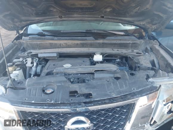 ✅ 2015 Nissan Pathfinder S • VIN: 5N1AR2MN4FC625872 • Lot: 43656579. Listed on IAAI with 139,277 mi. Free auction sales archive from the USA and detailed vehicle history report at DreamBid. Image 10.