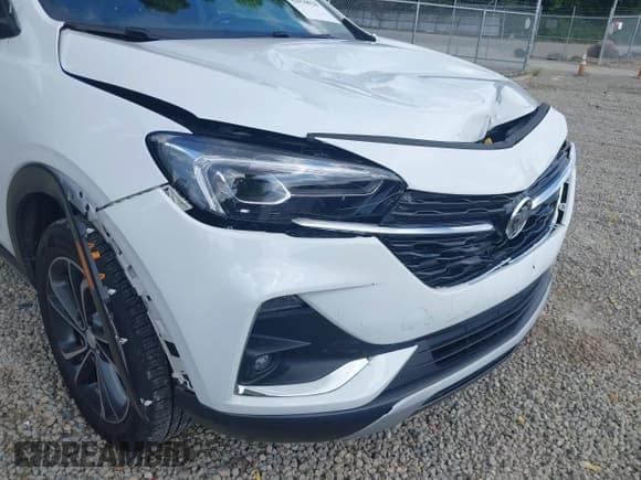 ✅ 2021 Buick Encore GX Essence • VIN: KL4MMFSL7MB171106 • Lot: 42634028. Wystawiony na IAAI z przebiegiem 44 478 mil. Bezpłatny archiwum sprzedaży aukcyjnych z USA i szczegółowy raport historii pojazdu na DreamBid. Zdjęcie 18.