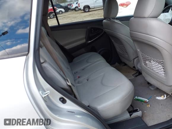 ✅ 2010 Toyota RAV4 Limited • VIN: JTMYF4DV1A5029400 • Lot: 41481367. Wystawiony na IAAI z przebiegiem 126 367 mil. Bezpłatny archiwum sprzedaży aukcyjnych z USA i szczegółowy raport historii pojazdu na DreamBid. Zdjęcie 8.