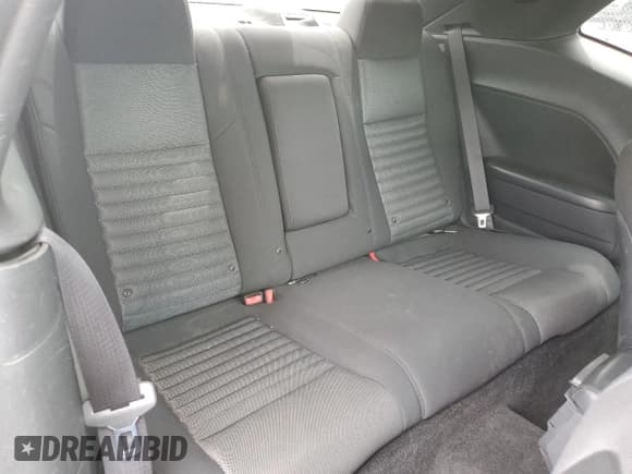 ✅ 2014 Dodge Challenger R/T 100th Anniversary Appearance • VIN: 2C3CDYBTXEH185706 • Lot: 56693324. Wystawiony na Copart z przebiegiem 64 638 mil. Bezpłatny archiwum sprzedaży aukcyjnych z USA i szczegółowy raport historii pojazdu na DreamBid. Zdjęcie 10.