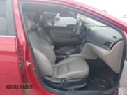 ✅ 2017 Hyundai Elantra SE • VIN: KMHD84LF1HU263700 • Lot: 42960087. Wystawiony na IAAI z przebiegiem 230 748 mil. Bezpłatny archiwum sprzedaży aukcyjnych z USA i szczegółowy raport historii pojazdu na DreamBid. Zdjęcie 5.