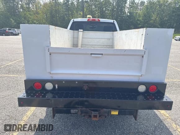 ✅ 2017 Chevrolet Silverado 2500HD Work Truck • VIN: 1GB0KUEGXHZ293411 • Lot: 42957027. Wystawiony na IAAI z przebiegiem 190 057 mil. Bezpłatny archiwum sprzedaży aukcyjnych z USA i szczegółowy raport historii pojazdu na DreamBid. Zdjęcie 1.