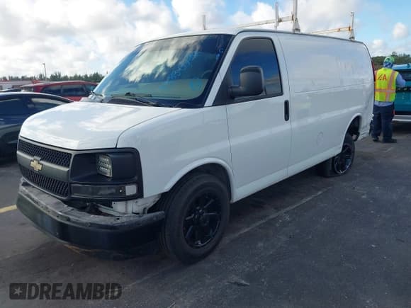 ✅ 2017 Chevrolet Express Cargo • VIN: 1GCWGAFF6H1134198 • Lot: 43830782. Listed on IAAI with 68,282 mi. Free auction sales archive from the USA and detailed vehicle history report at DreamBid. Image 17.