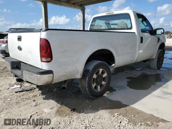 ✅ 2008 Ford F-250 • VIN: 1FDNF21518EA26661 • Lot: 78573604. Wystawiony na Copart z przebiegiem 145 285 mil. Bezpłatny archiwum sprzedaży aukcyjnych z USA i szczegółowy raport historii pojazdu na DreamBid. Zdjęcie 3.