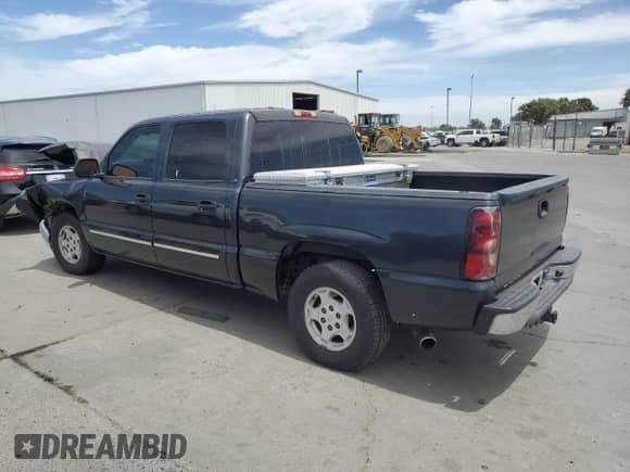 ✅ 2004 Chevrolet Silverado 1500 LS • VIN: 2GCEC13T641327733 • Лот: 62231835. Опубликован ранее на Copart с пробегом Не указан. Бесплатный доступ к архиву аукционных продаж из США и подробный отчёт об истории автомобиля на DreamBid. Изображение 2.
