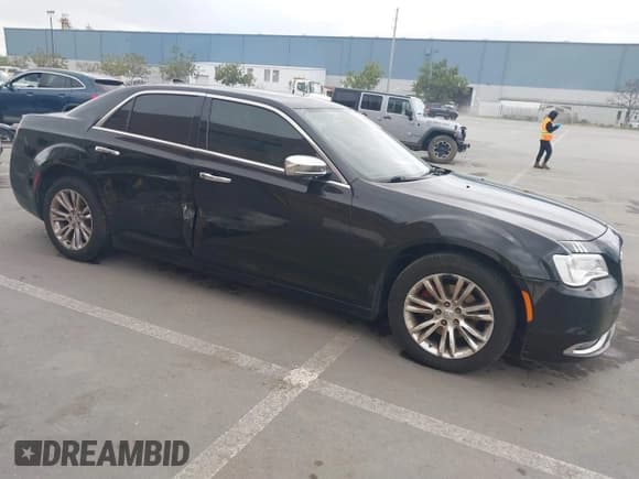 ✅ 2017 Chrysler 300 C • VIN: 2C3CCAEG1HH566440 • Lot: 41755784. Listed on IAAI with 71,646 mi. Free auction sales archive from the USA and detailed vehicle history report at DreamBid. Image 1.