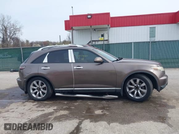 ✅ 2008 Infiniti FX • VIN: JNRAS08U28X101212 • Lot: 41938410. Wystawiony na IAAI z przebiegiem 230 121 mil. Bezpłatny archiwum sprzedaży aukcyjnych z USA i szczegółowy raport historii pojazdu na DreamBid. Zdjęcie 13.