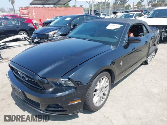 2014 Ford Mustang V6 с VIN 1ZVBP8EM0E5275146, выставлен на аукционе IAAI как лот 42606251 с пробегом 42 663 миль миль и . История ставок и продаж доступна на DreamBid. Изображение 2.