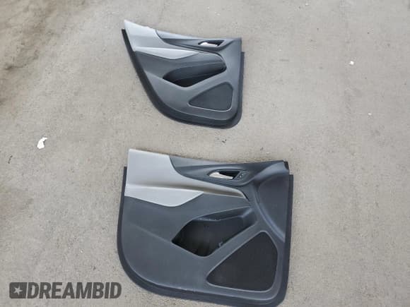 ✅ 2020 Chevrolet Equinox LT • VIN: 3GNAXVEX1LS566546 • Lot: 68853365. Wystawiony na Copart z przebiegiem 99 961 mil. Bezpłatny archiwum sprzedaży aukcyjnych z USA i szczegółowy raport historii pojazdu na DreamBid. Zdjęcie 13.