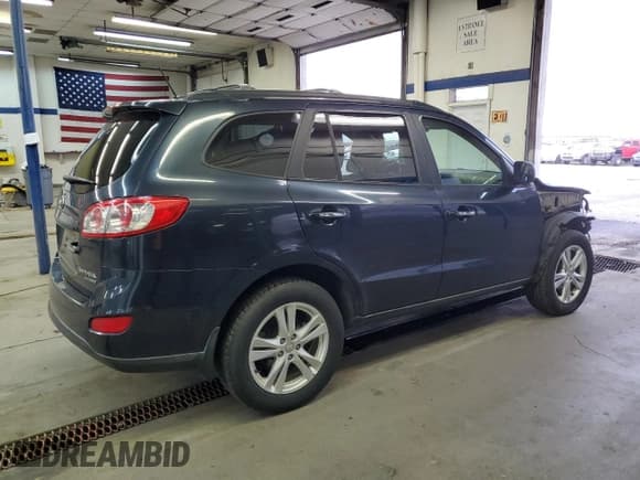 ✅ 2011 Hyundai Santa Fe Limited • VIN: 5XYZKDAG2BG089118 • Lot: 86173724. Listed on Copart with 132,393 mi. Free auction sales archive from the USA and detailed vehicle history report at DreamBid. Image 3.