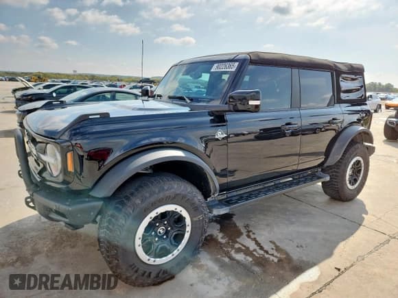 ✅ 2023 Ford Bronco Badlands • VIN: 1FMEE5DP7PLB94686 • Lot: 90226365. Listed on Copart with 27,088 mi. Free auction sales archive from the USA and detailed vehicle history report at DreamBid. Image 1.