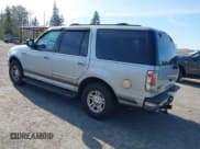 ✅ 2002 Ford Expedition XLT • VIN: 1FMRU15W02LA19286 • Lot: 42003630. Wystawiony na IAAI z przebiegiem 180 242 mil. Bezpłatny archiwum sprzedaży aukcyjnych z USA i szczegółowy raport historii pojazdu na DreamBid. Zdjęcie 3.