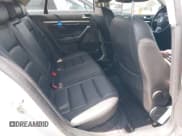 ✅ 2010 Volkswagen Jetta Limited Edition • VIN: 3VWAZ7AJ5AM108930 • Lot: 42117095. Wystawiony na IAAI z przebiegiem 126 887 mil. Bezpłatny archiwum sprzedaży aukcyjnych z USA i szczegółowy raport historii pojazdu na DreamBid. Zdjęcie 8.