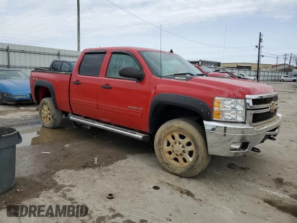 ✅ 2012 Chevrolet Silverado 2500HD LT • VIN: 1GC1KXC85CF105806 • Lot: 46552525. Wystawiony na Copart z przebiegiem Nie podano. Bezpłatny archiwum sprzedaży aukcyjnych z USA i szczegółowy raport historii pojazdu na DreamBid. Zdjęcie 4.