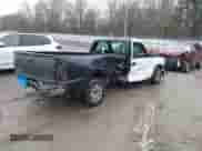 2004 Chevrolet Silverado 1500 Work Truck z VIN 1GCEC14X44Z335614, wystawiony jako IAAI lot #41428046 z przebiegiem 201 735 mil mil oraz . Historia ofert i sprzedaży dostępna na DreamBid. Obrazek 4.