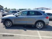 ✅ 2013 Porsche Cayenne • VIN: WP1AA2A24DLA19117 • Lot: 42111056. Wystawiony na IAAI z przebiegiem 117 632 mil. Bezpłatny archiwum sprzedaży aukcyjnych z USA i szczegółowy raport historii pojazdu na DreamBid. Zdjęcie 15.