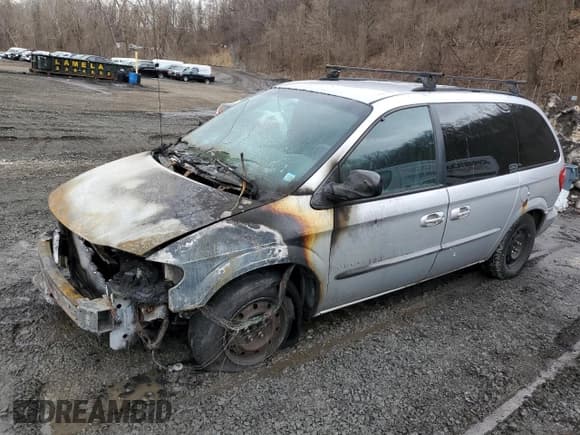 ✅ 2001 Chrysler Voyager LX • VIN: 1C4GJ45341B258517 • Лот: 47789295. Опубликован ранее на Copart с пробегом Не указан. Бесплатный доступ к архиву аукционных продаж из США и подробный отчёт об истории автомобиля на DreamBid. Изображение 1.