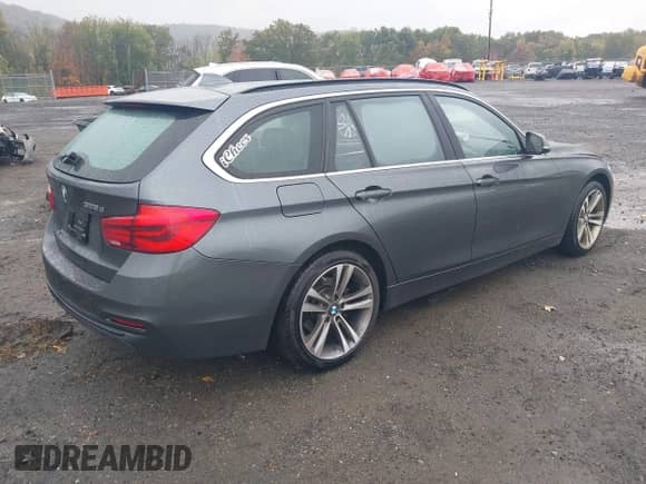 2018 BMW 3 Series 328d xDrive с VIN WBA8J1C53JA019101, выставлен на аукционе IAAI как лот 43438030 с пробегом 192 990 миль миль и . История ставок и продаж доступна на DreamBid. Изображение 4.