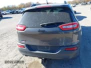 ✅ 2018 Jeep Cherokee Latitude • VIN: 1C4PJMCB5JD575754 • Lot: 43616882. Wystawiony na IAAI z przebiegiem 47 899 mil. Bezpłatny archiwum sprzedaży aukcyjnych z USA i szczegółowy raport historii pojazdu na DreamBid. Zdjęcie 15.